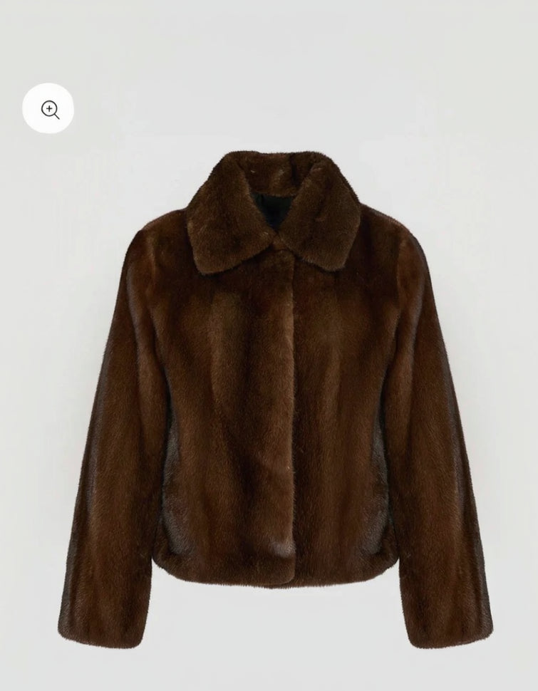 Manteau en vison court – Col tailleur classique