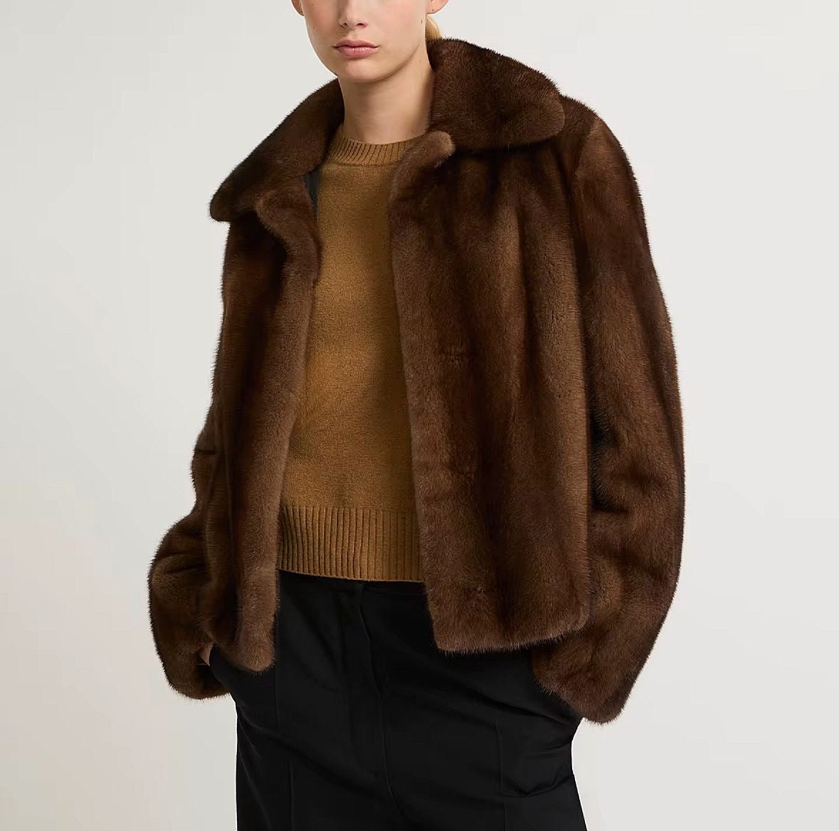 Manteau en vison court – Col tailleur classique